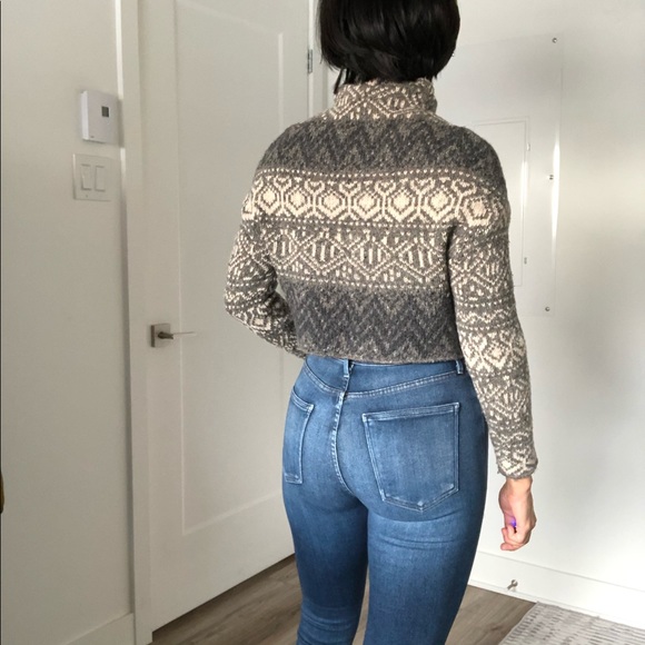 Vince wool, cropped, fair isle print, turtle neck sweater, size small - Picture 3 of 4